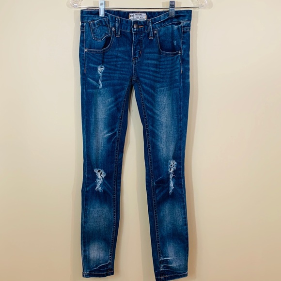 Free People Denim - Free People Straight Cut Leg Jeans 25” Waist